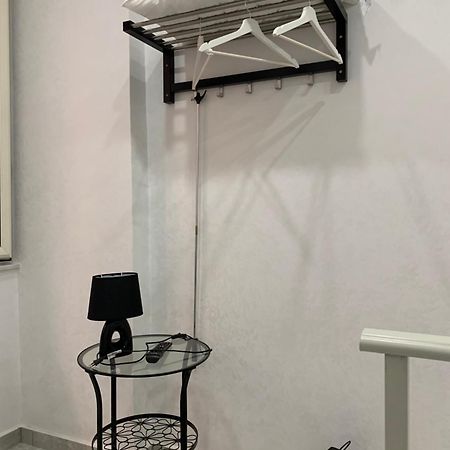 نابولي Suite Limatola المظهر الخارجي الصورة