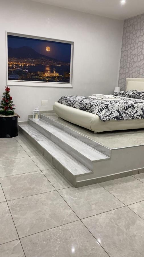 نابولي Suite Limatola المظهر الخارجي الصورة